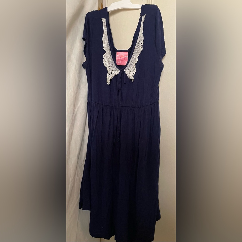 New Recruit Maternity Blue Short Sleeve Top with Embroidered Collar size Small